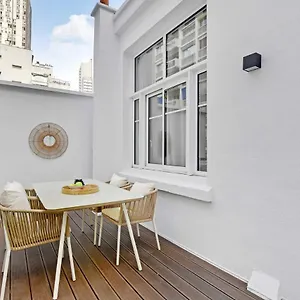 Modern - 2br-6p - Eiffel Tower Apartment